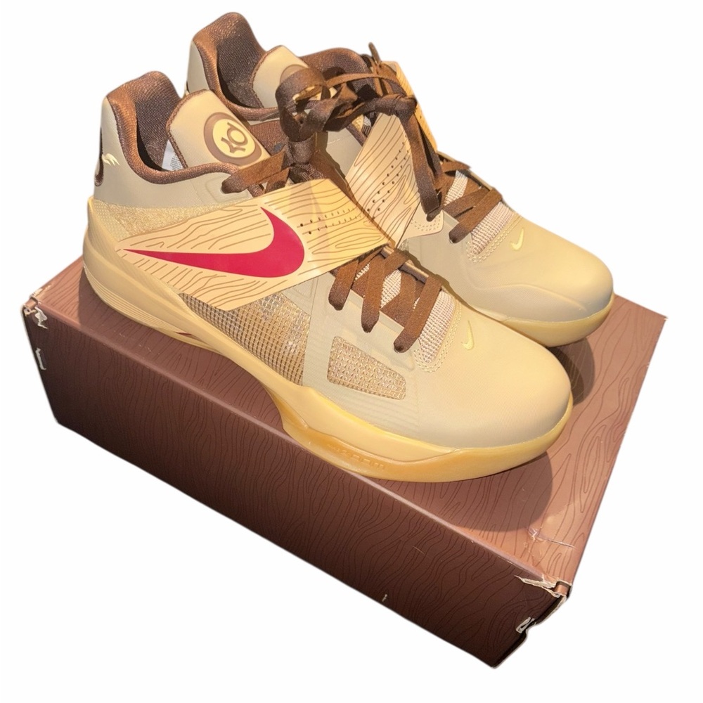 Nike kd 4 year of the dragon shoes size 9.5 NWT